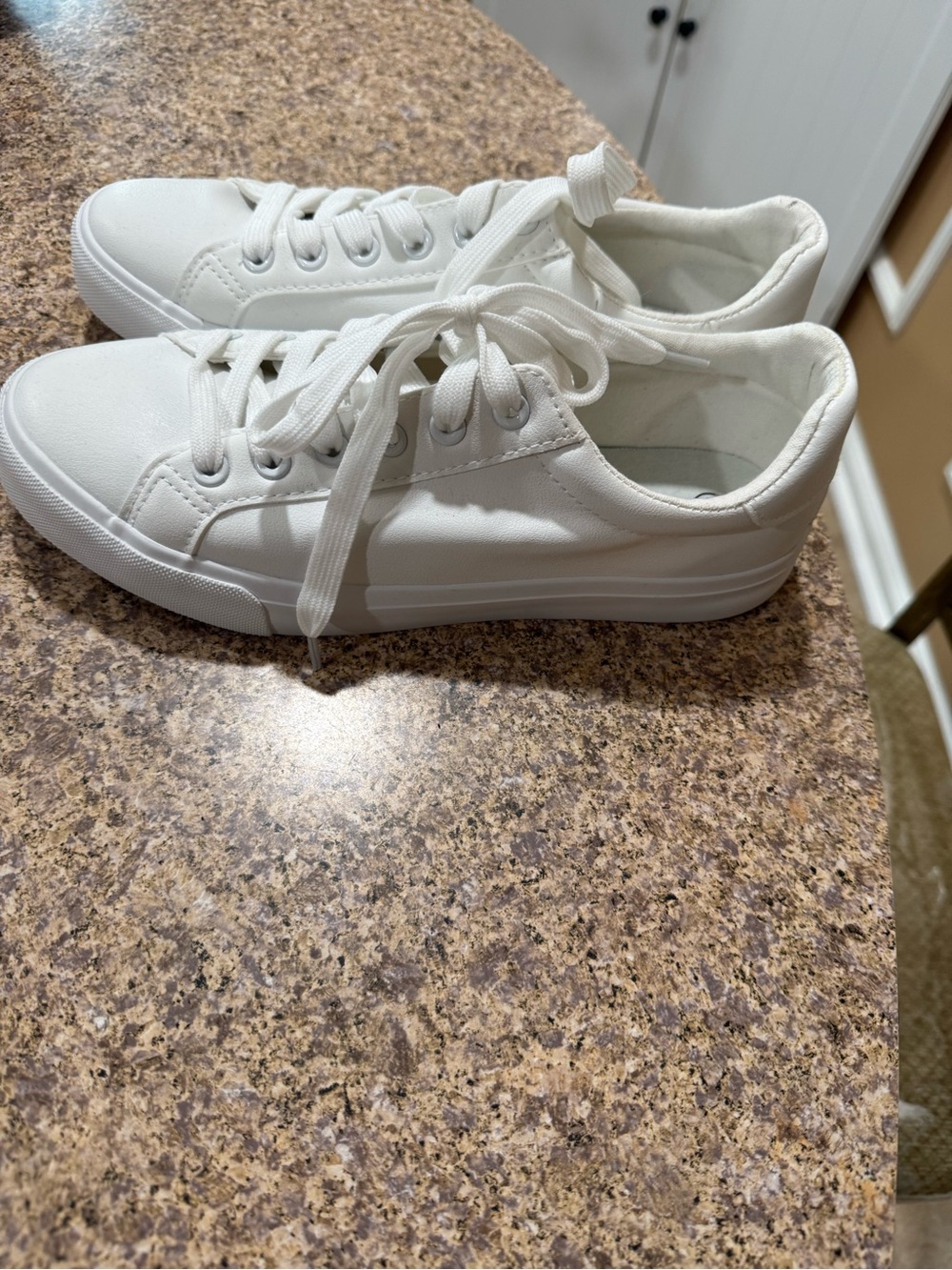 White Low-Top Casual Sneakers with Gum Sole - Picture 5 of 9